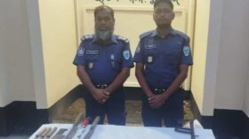 ছাতকে যৌথ বাহিনীর অভিযানে আওয়ামীলীগ  নেতার বাড়ি থেকে রিভলবার,পাইপগান উদ্ধার